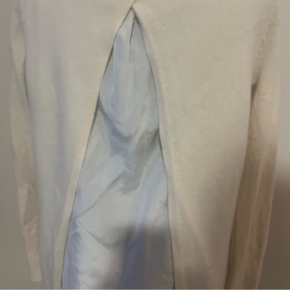 Garnet Hill Women’s Ivory‎ Cashmere/Silk Split Back Knit Cardigan Sweater Sz S - Picture 3 of 12